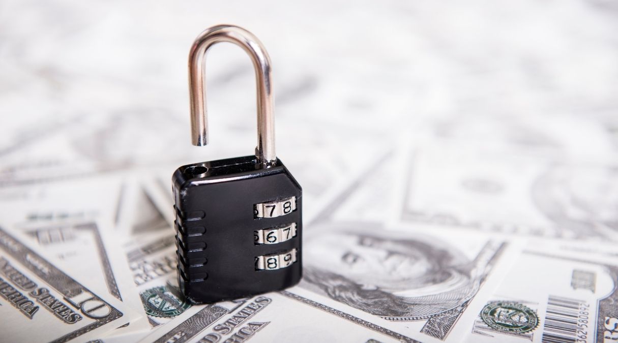 a lock reseting on cash